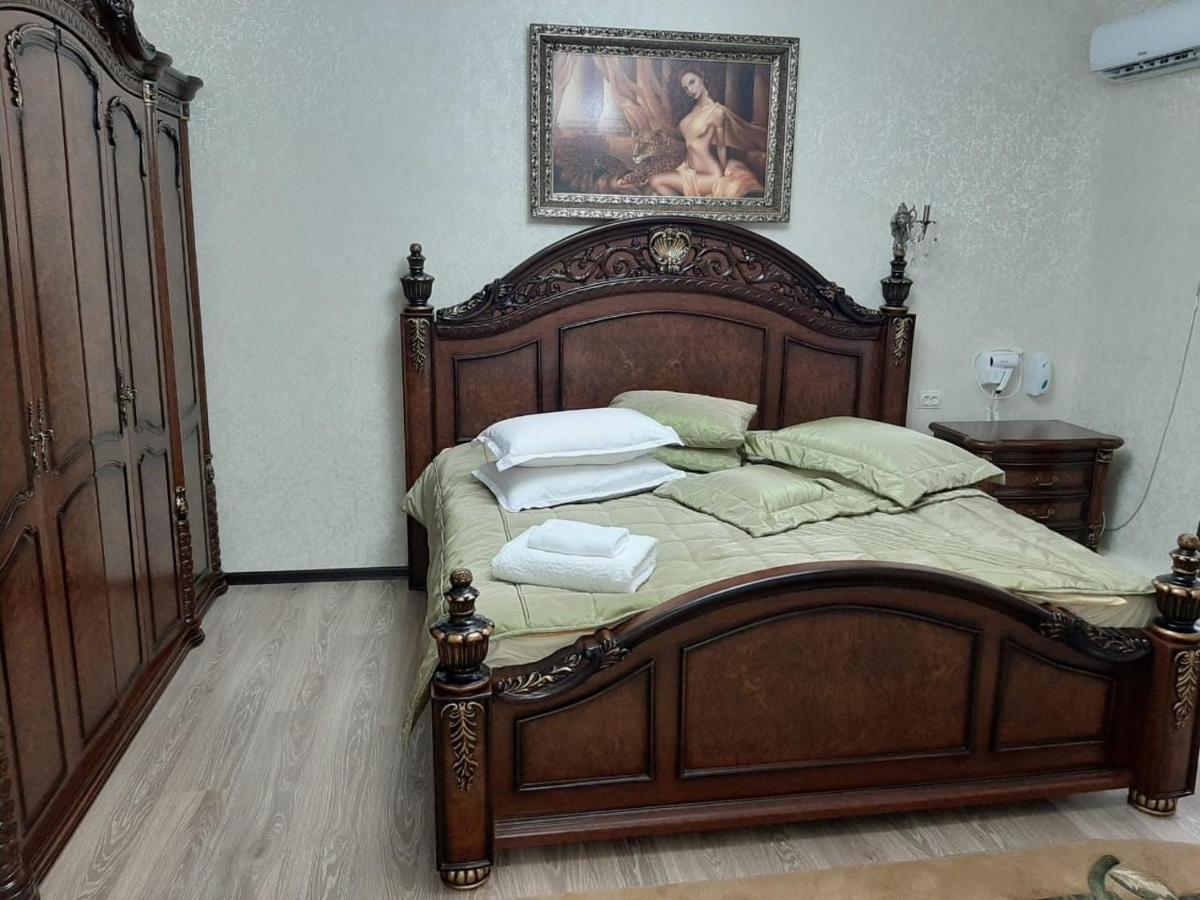 Hotel Keruen Taraz Esterno foto